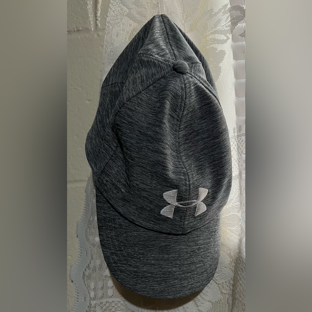 Under Armour women hat